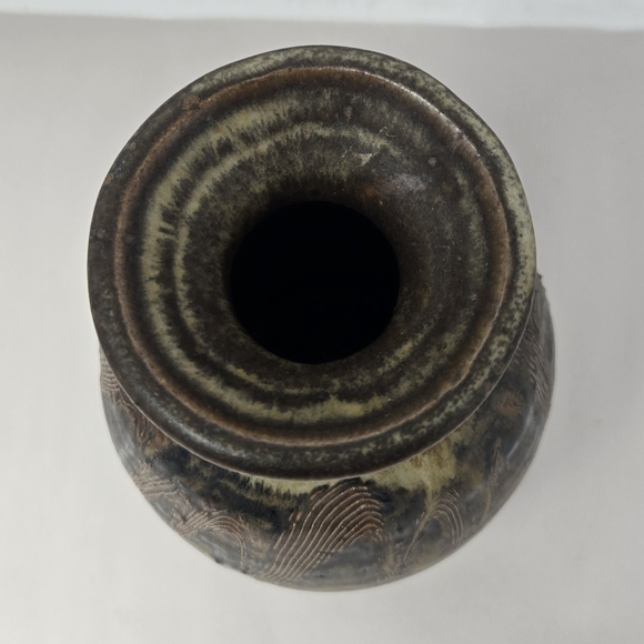 Studio Pottery Handmade Vase Signed Browns Tans & Black Tool Mark Accents - Picture 5 of 12